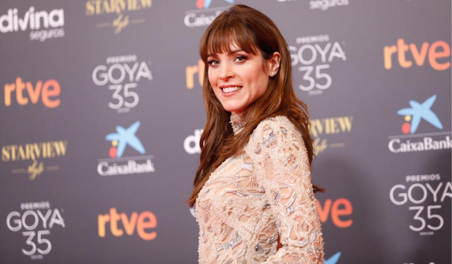 Maggie Civantos en la alfombra roja de los Premios Goya 2021