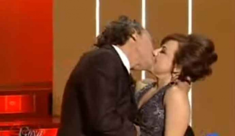 Carmen Machi besando a Coronado en la gala de 2009