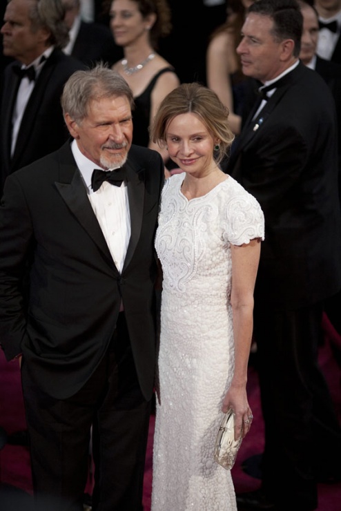 El actor Harrison Ford  y Calista Flockhart posan en la alfombra