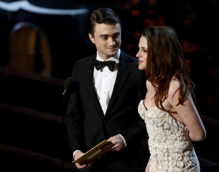 Daniel Radcliffe y Kristen Stewart anunciaron conjuntament el premio a la mejor produccin.