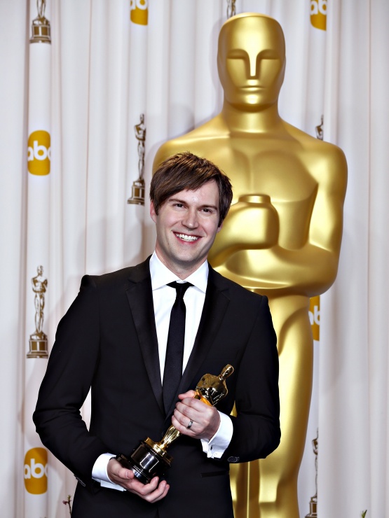 Shawn Christensen, con el Oscar al mejor cortometraje por 'Curfew'.