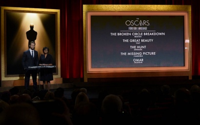 Retiran nominación a los Oscar a la canción "Alone Yet Not Alone"