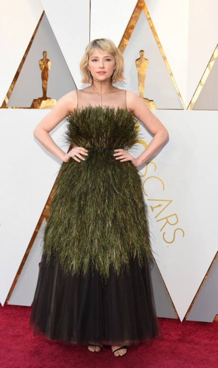 Haley Bennett, una de  las peores vestidas de la alfombra roja de los Oscars 2018