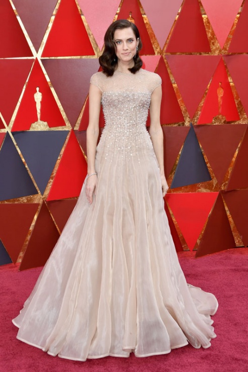 Allison Williams, una de las  mejores vestidas de la alfombra roja de los Premios Oscars 2018