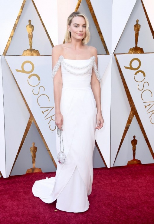 Margot Robbie en la alfombra roja de los Oscars 2018