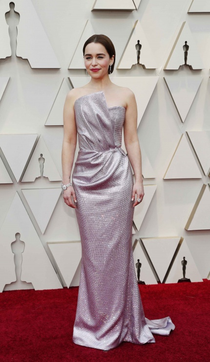 Emilia Clarke, en la alfombra roja de los Oscars 2019