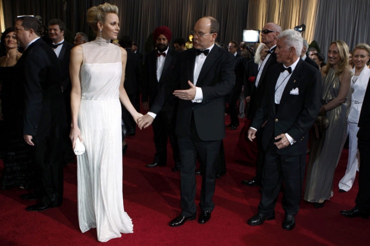 El príncipe Alberto de Mónaco y su mujer, y también princesa, Charlene llegan a los 84 ª Premios de la Academia en Hollywood
