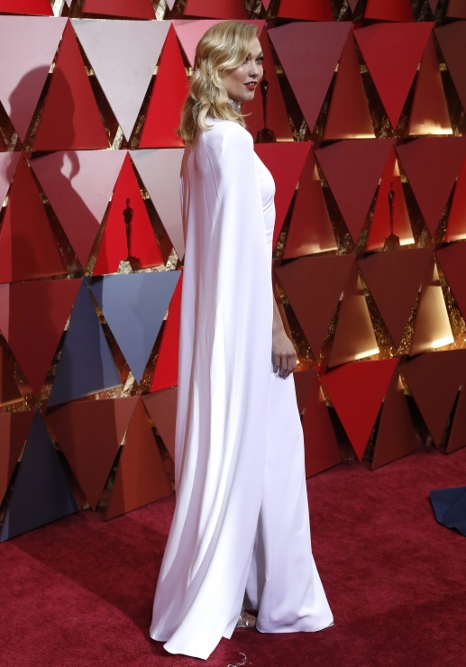 Stella McCartney en la alfombra roja de los Oscars 2017