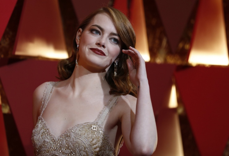 Emma Stone en la alfombra roja de los Oscars 2017