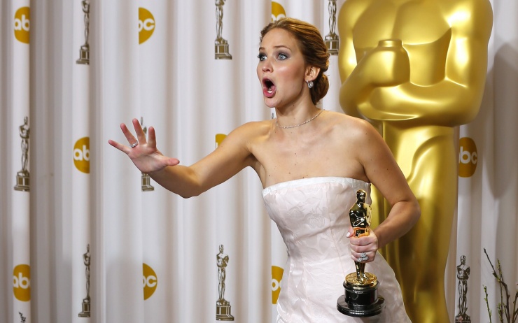 Jennifer Lawrence, con el Oscar a la mejor actriz por 'El lado bueno de las cosas'